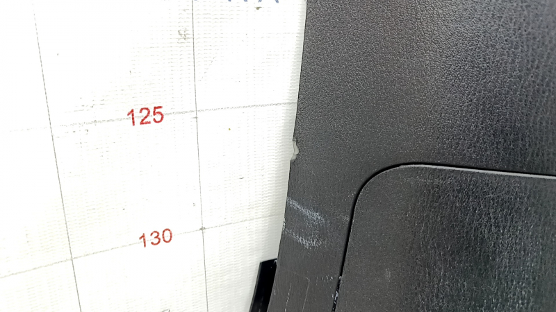 Накладка передней стойки нижняя левая Mazda CX-5 17-25 черная, с накладкой,царапины