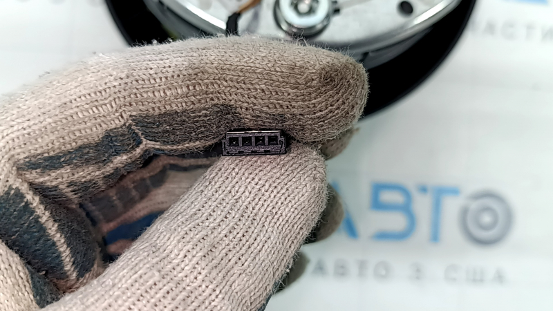 Подушка безопасности airbag в руль водительская Audi A6 C7 12-18 черная, царапины