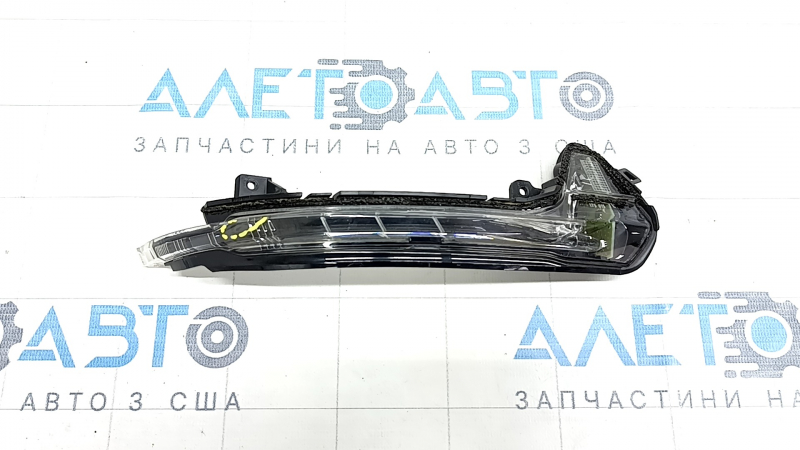 Поворотник зеркала правый Audi A6 C7 12-18 царапины