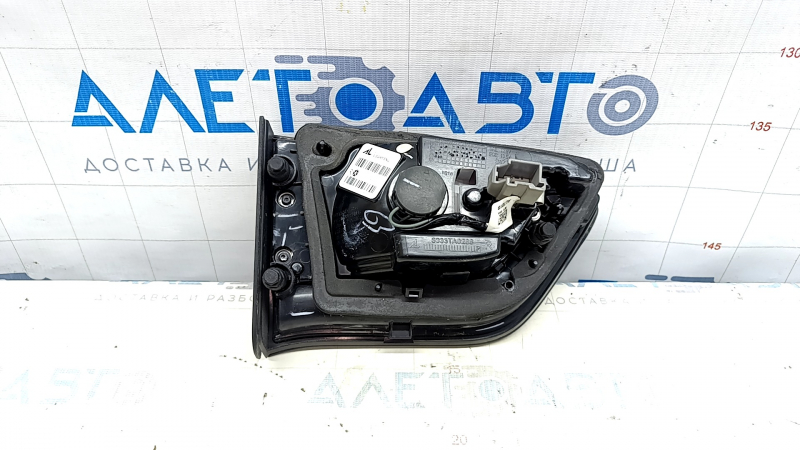 Фонарь внутренний крышка багажника правый Jeep Compass 17-21 LED