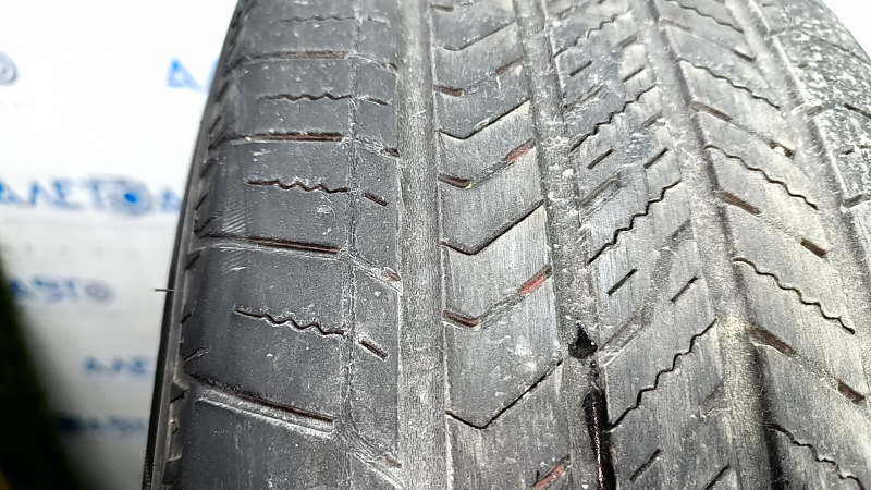Шина R18 235/65 BridgeStone Alenza Sport A/S 2020 всесезонная 4.5мм, потресканая