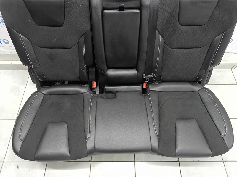 Задний ряд сидений 2 ряд Ford Edge 19-24 комбинированная черная кожа с серой строчкой, подогрев, ST