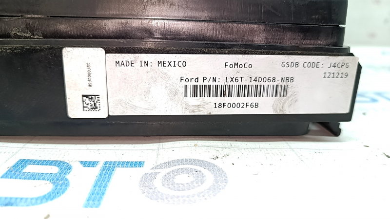 Блок предохранителей подкапотный Ford Escape MK4 20-22 hybrid