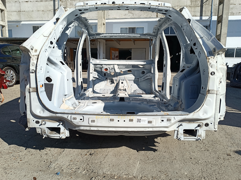 Задняя панель Ford Escape MK4 20-26 2 части, на кузове