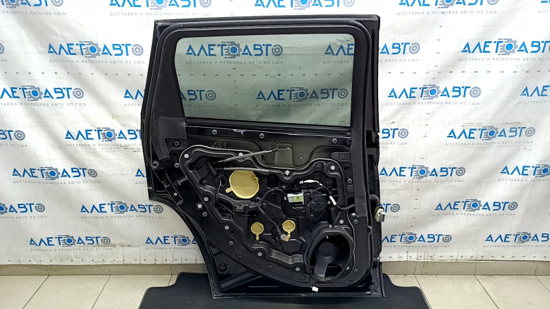 Дверь в сборе задняя левая Jeep Cherokee KL 14-23 черный PXJ, скол, тычка