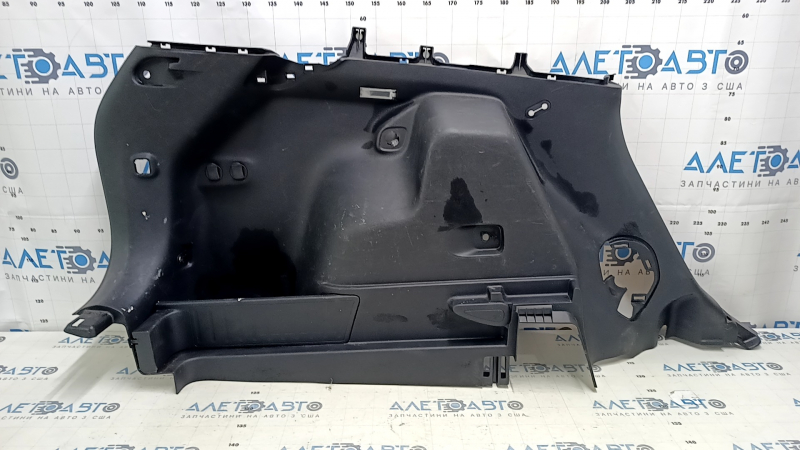 Обшивка арки левая Jeep Cherokee KL 19-23 черная, под электро крышку, царапины, потерта, примят пластик, без накладки