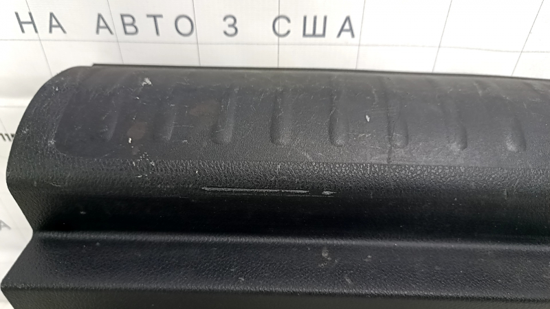Накладка проема багажника Jeep Cherokee KL 19-23 черная, царапины, надломано крепления,