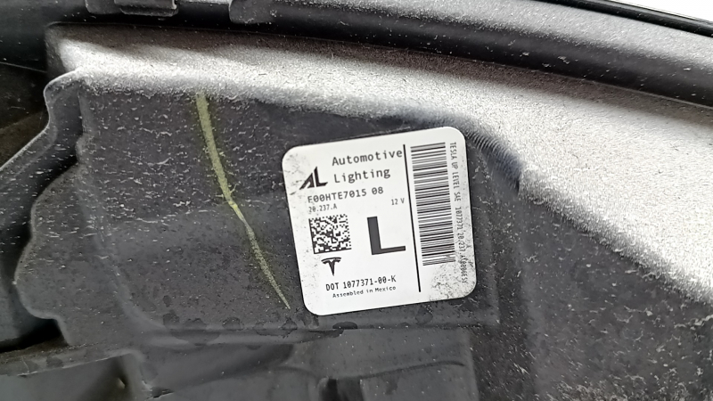 Фара передняя левая Tesla Model 3 18-20 LED с креплением