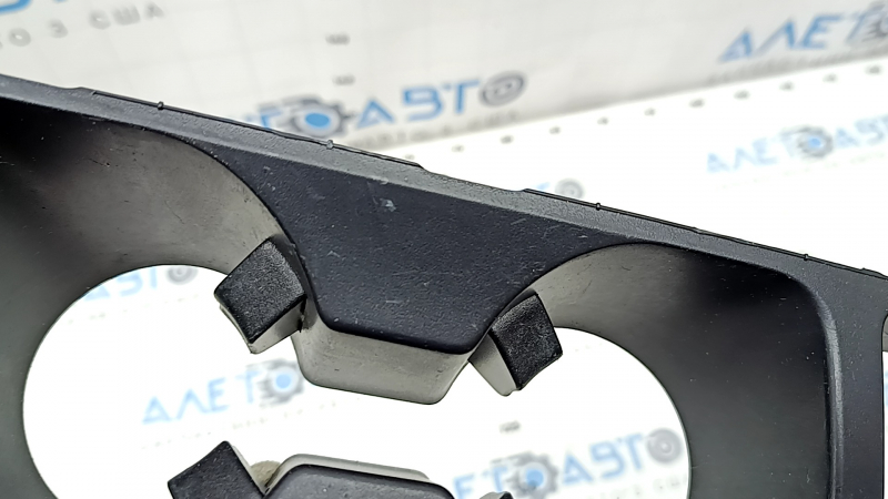Подстаканники Ford Escape MK3 17-19 черн, без подсветки, царапины