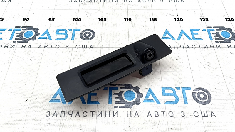 Ручка с кнопкой открытия крышки и камерой багажника наружная Tesla Model 3 18-23