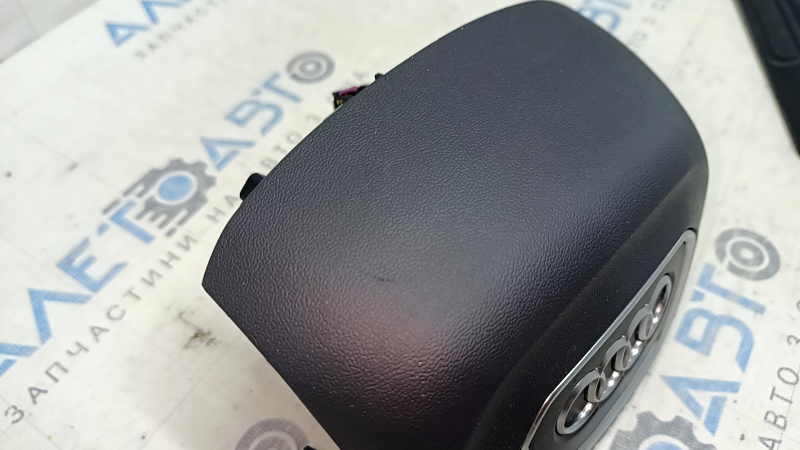Подушка безопасности airbag в руль водительская Audi Q5 80A 18-21 серая, тип 1, царапины