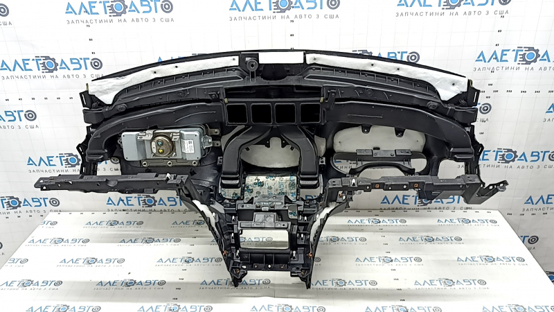 Торпедо передняя панель с AIRBAG Jeep Grand Cherokee WK2 14-21 черная, с накладками