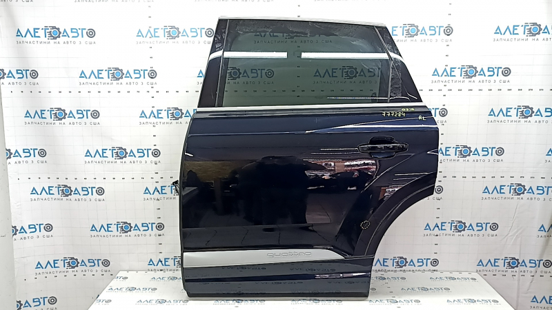 Дверь в сборе задняя левая Audi Q7 16-26 алюминий, keyless, доводчик, тонировка, под шторку, синий LC5M, вмятина