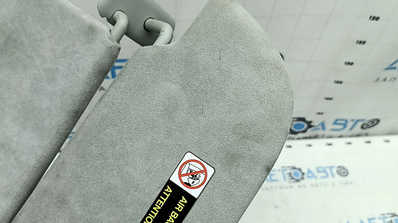 Боковая сторона козырька для Audi Q7 2016-2026, замеры и маркировка на месте.