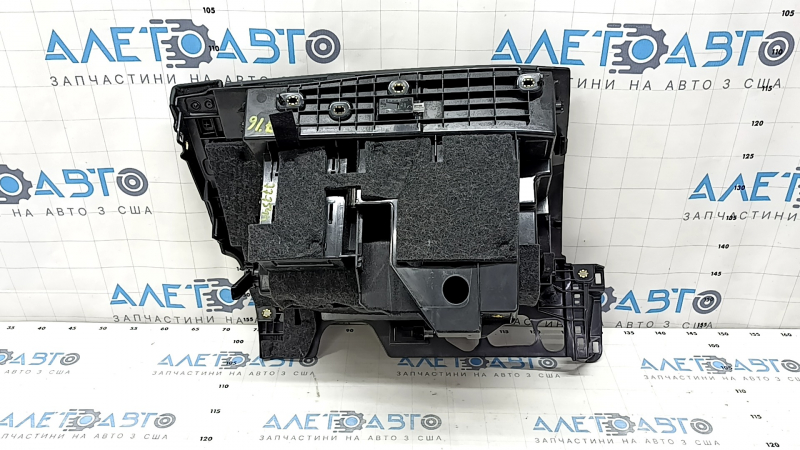 Перчаточный ящик, бардачок Audi Q7 17-17 кожа черная, тычка, вмятины
