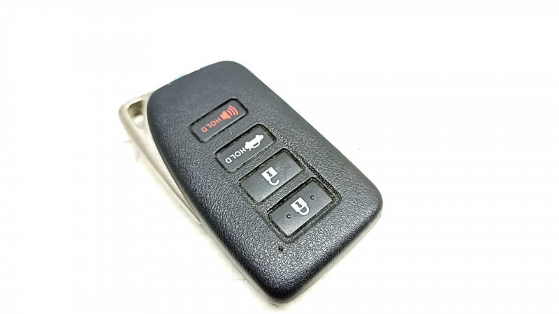 Ключ Lexus ES300h ES350 13-16 4 кнопки, царапины