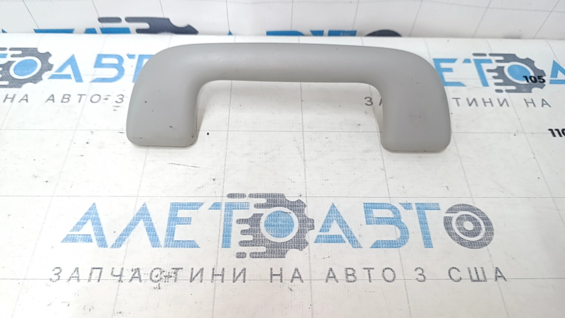 Ручка потолка передняя правая Toyota Prius V 12-17 серая, трещина крепления,