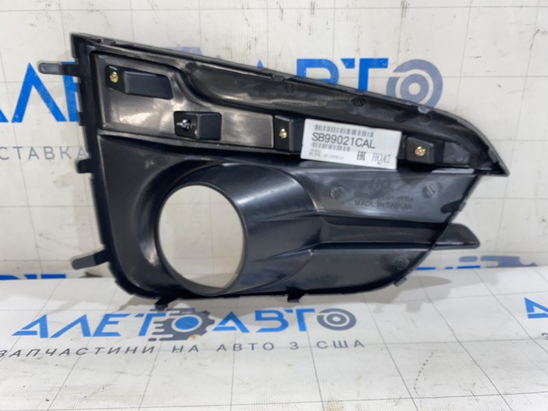Решетка бампера левая Subaru Impreza 17-19 GK без EyeSight, под птф