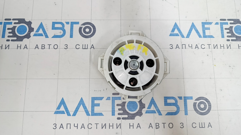 Мотор регулировки зеркала правый Toyota Prius V 12-17