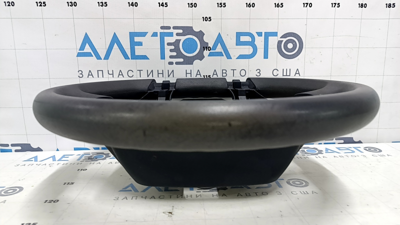 Руль голый Toyota Prius V 12-17 резина черный, потерт, под чистку