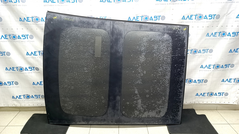 Люк в сборе Toyota Prius V 12-14 панорама, выгорела