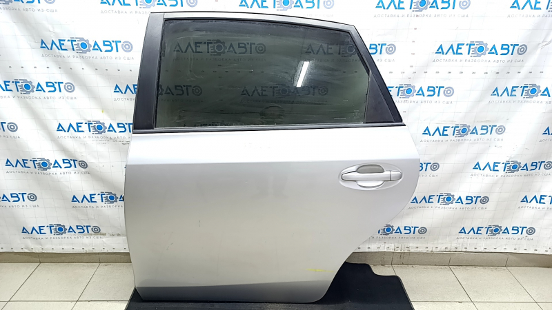 Дверь в сборе задняя левая Toyota Prius V 12-17 серебро 1F7