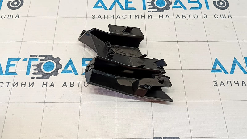 Заглушка в решетке радиатора правая Lexus NX300 NX300h 18-21 Base