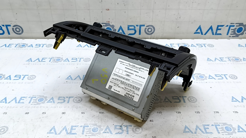 Головное устройство Toyota Camry v50 12-14 L царапины