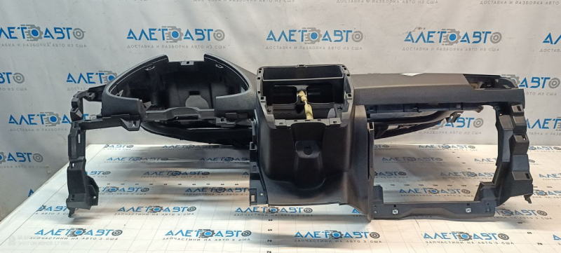 Торпедо передняя панель без AIRBAG Nissan Leaf 11-17 черная