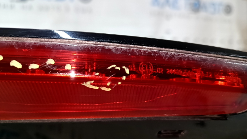 Спойлер двери багажника со стоп сигналом Kia Niro 17-22 песок, царапины,