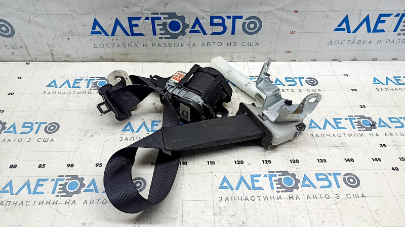 Водительский ремень безопасности Nissan Leaf 13-17 черный