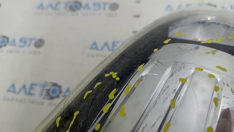 Фара передняя правая в сборе Kia Niro 17-19 HEV, PHEV, с кронштейном, галоген, LED ДХО, под полировку, без уплотнителя, царапины, песок, паутина на стекле
