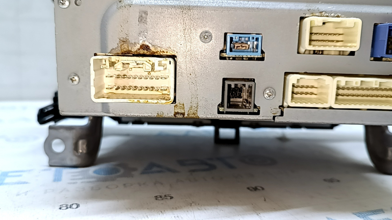 Маркировка на оригинальном головном устройстве Toyota 86140-33060