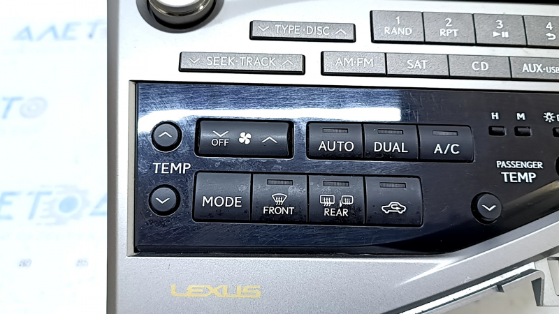 Головное устройство с управлением климата Lexus RX350 RX450h 10-15 царапины