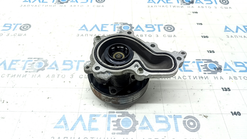 Помпа водяная Ford Bronco Sport 21-26 1.5T