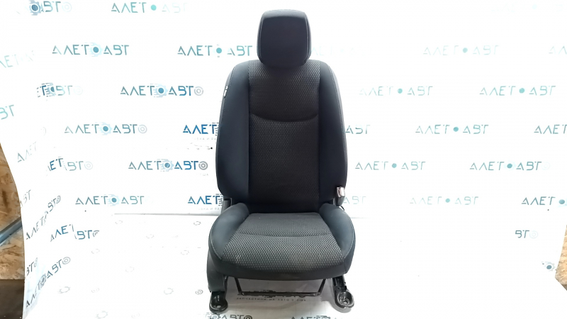 Пассажирское сидение Nissan Leaf 2011-2017, вид сзади, без дефектов