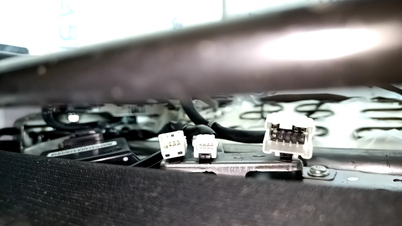 Пассажирское сидение Nissan Leaf 13-15 без airbag, подогрев, ткань черное, механическое