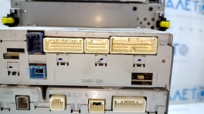 Головное устройство Lexus ES350 08-11 царапины