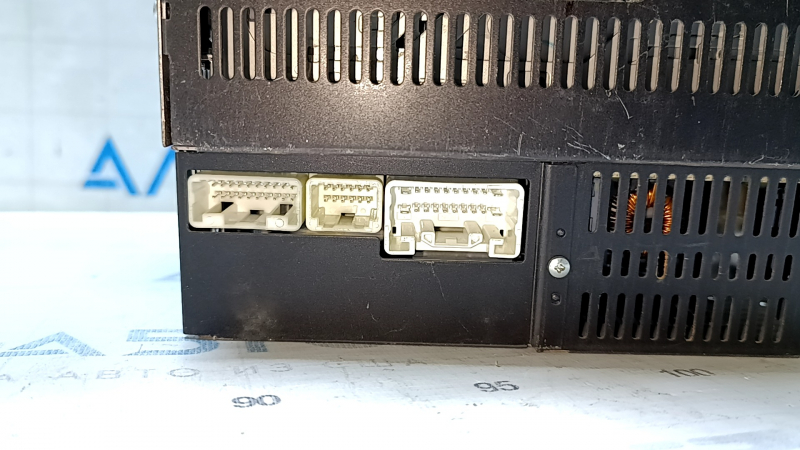 Головное устройство Lexus ES350 08-11 царапины