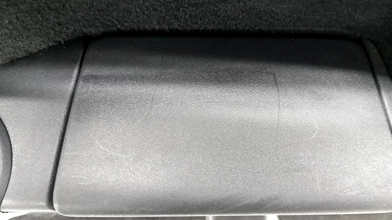 Обшивка арки правая Volvo XC90 16-25 под 3 ряд, с подстаканником, черная, царапины, под чистку