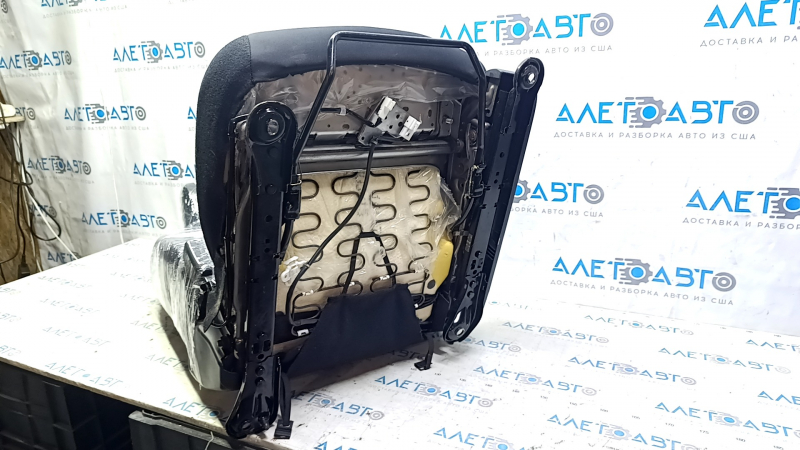 Водительское сидение Nissan Leaf 13-17 без airbag, подогрев, ткань черное, механическое
