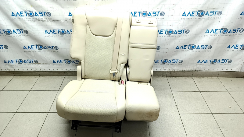 Заднее сиденье для Lexus RX 2010–2015, вид спереди, состояние с дефектами.
