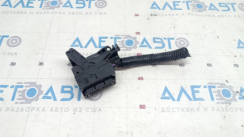 Фишка на блок ECU компьютер двигателя Honda Accord 23- hybrid, малая
