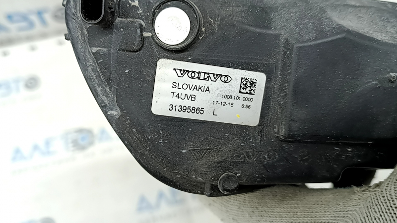 Противотуманная фара птф левая Volvo XC90 16-25 LED, песок, царапины