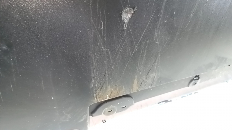 Защита переднего бампера Tesla Model 3 18-23 царапины, затерта