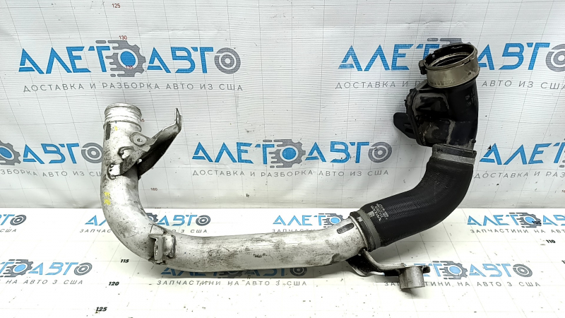 Патрубок интеркулера правый второй Volvo XC90 16-26 T5, T6, T8 3 части