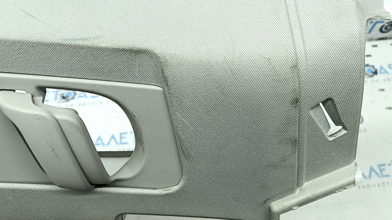 Накладка задней стойки левая передняя Volvo XC90 16-26 серая, под воздуховод, потерта, под химчистку