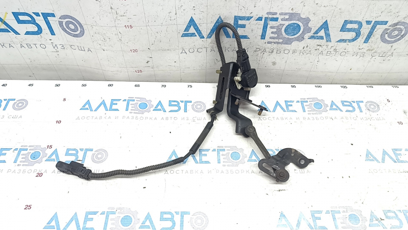 Датчик наклона кузова задний правый Lexus RX350 RX450h 10-15 с тяжкой