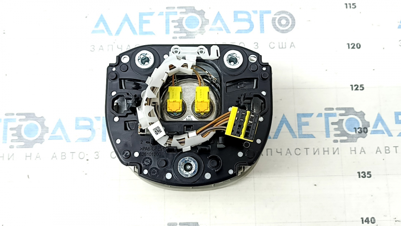 Подушка безопасности airbag в руль водительская Volvo XC90 16-25 серая, царапины, полез хром