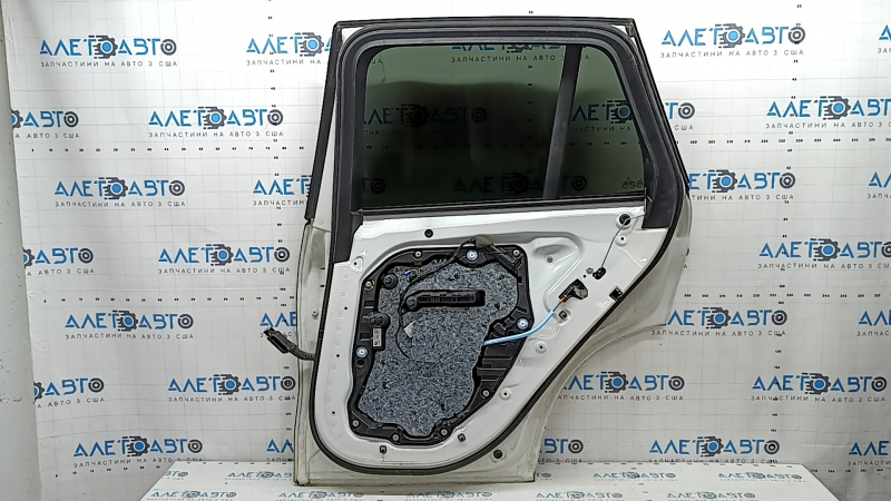 Дверь в сборе задняя правая BMW X5 G05 19-26 тонировка, keyless, белый 300, тычка, вмятина, в клее